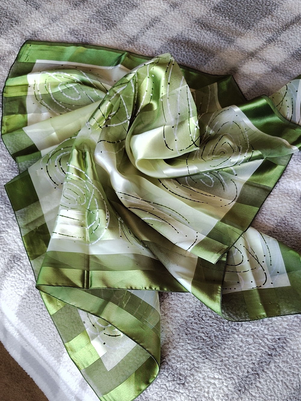 Oversized Scarf 38 X 38 Green Anstract🧣🤩